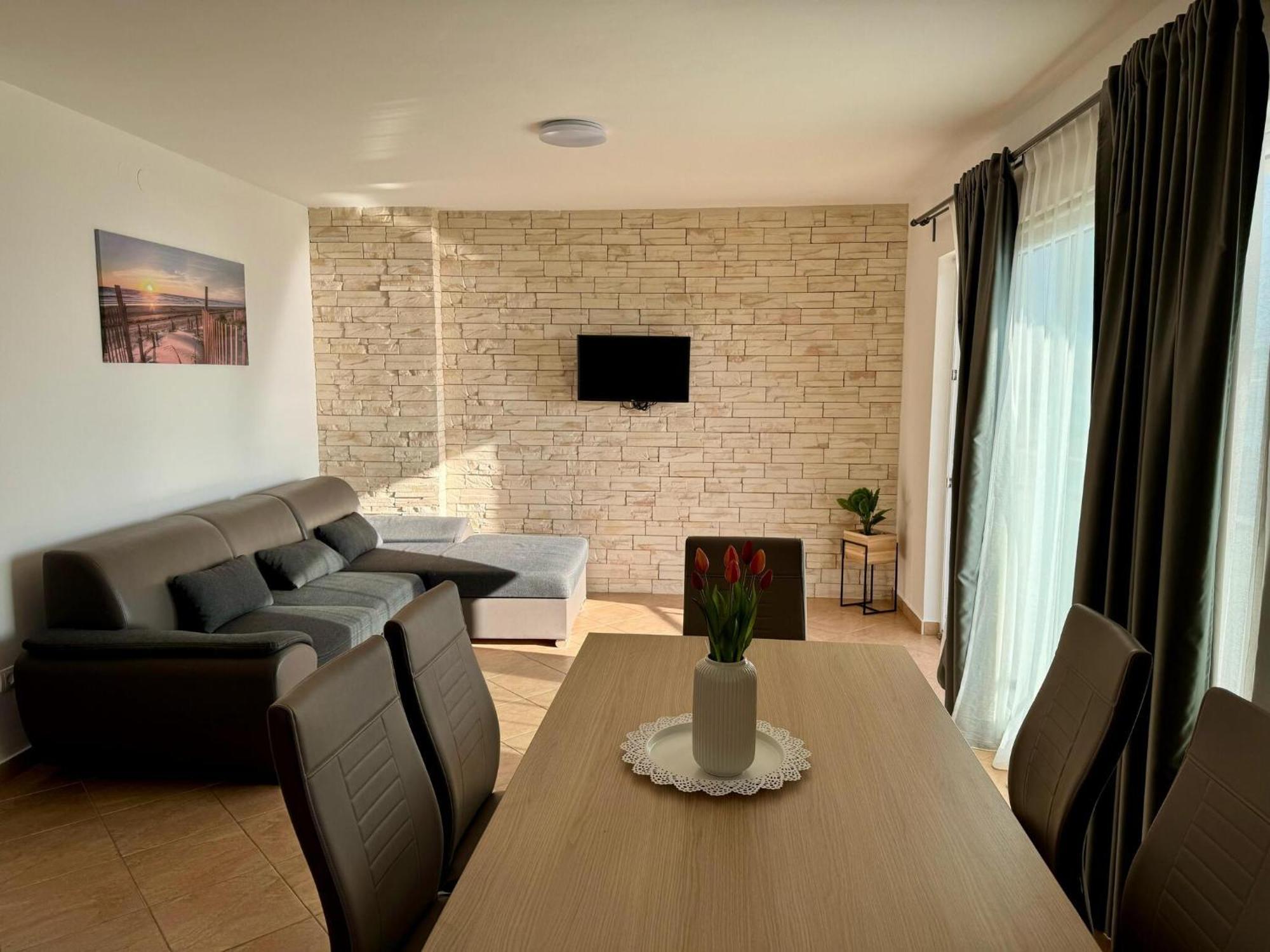 Apartments Franko Povljana Room photo