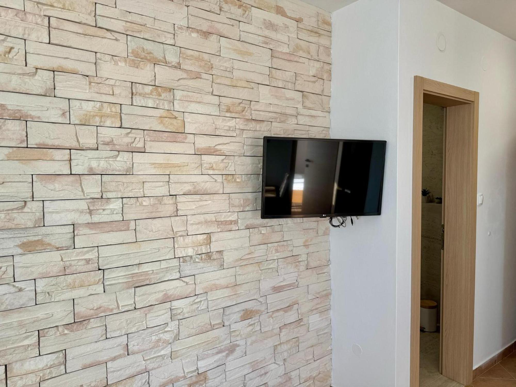 Apartments Franko Povljana Room photo